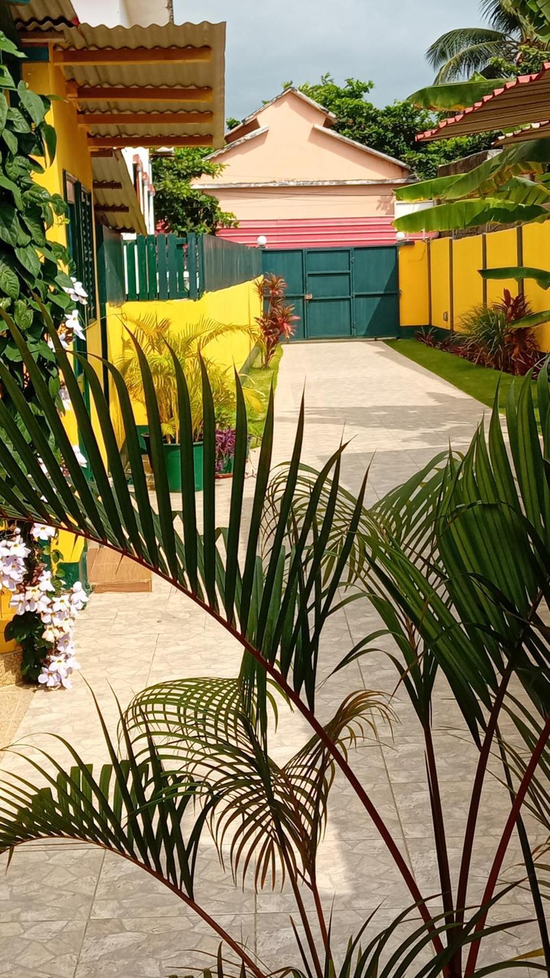 Residencialdes Bed and Breakfast Sao Tome Eksteriør billede