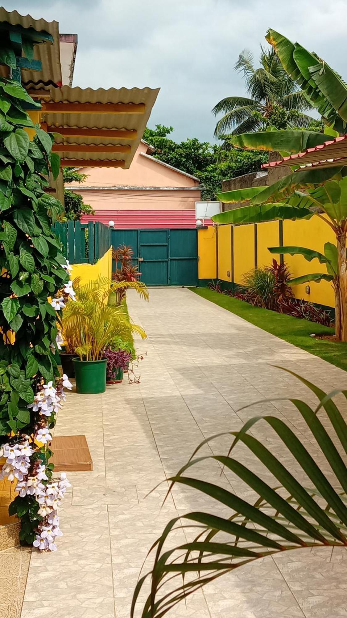 Residencialdes Bed and Breakfast Sao Tome Eksteriør billede